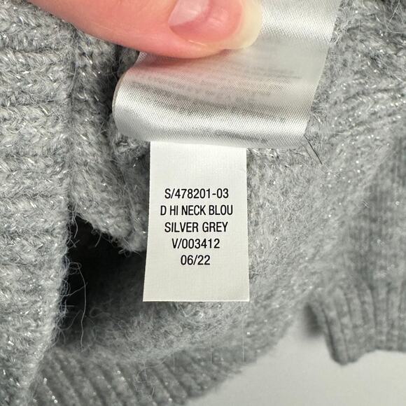Nwt Old Navy Gray Metallic Crew Knit Stretch Cropped Sweater Medium (8) Girl's - Picture 6 of 8